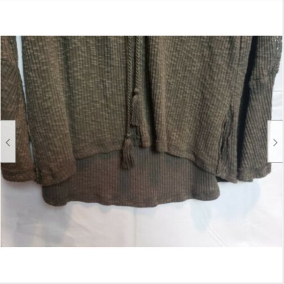 Knox Rose Olive Green Lace Up Flare Sleeves Top - Picture 5 of 7